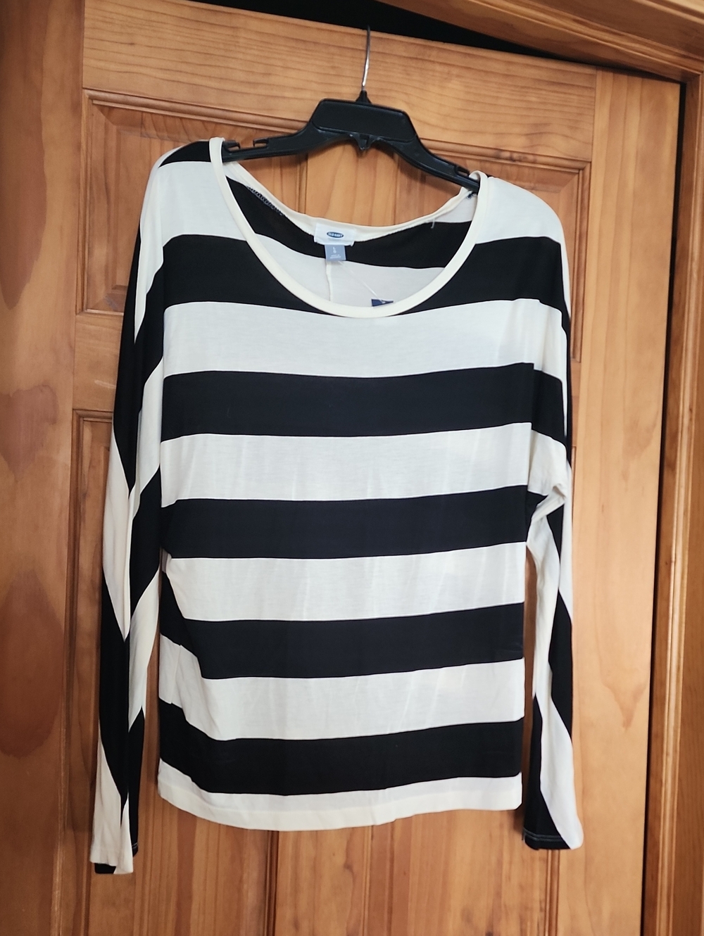 Old Navy Black and White Striped Long-Sleeve Tee, SZ. Lg.